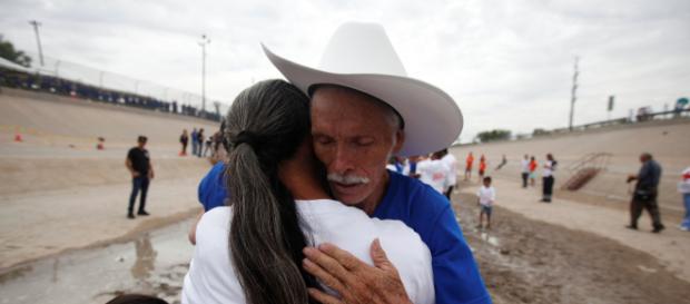 Familiares de México y EEUU se reencuentran, gracias a programa gubernamental. - univision.com Familiares de México y EEUU se reencuentran, gracias a programa gubernamental. - univision.com