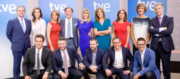 Foto grupal de los presentadores de TVE Foto grupal de los presentadores de TVE