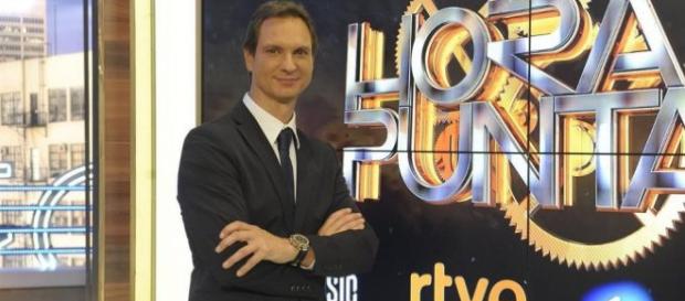 TVE cancela Hora Punta y despide a Javier Cárdenas que fue colocado por el PP TVE cancela Hora Punta y despide a Javier Cárdenas que fue colocado por el PP