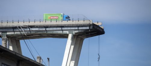Genova, crollo ponte Morandi: bolla d'aria nel calcestruzzo, la Gdf sequestra la documentazione relativa all'infrastruttura