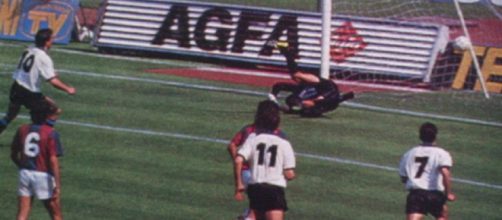 Lothar Matthaeus realizza dal dischetto il primo gol dell'Inter nel tennistico 6-0 del 1989 inflitto al Bologna