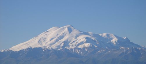 Scomparsa nel 1987 sul ghiacciaio dell'Elbrus, l'alpinista russa Elena Basykina è stata trovata mummificata dopo 31 anni.