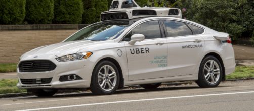 Toyota y Uber se alían en la conducción autónoma - hipertextual.com