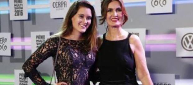 Beatriz e a mãe famosa Fátima Bernardes Beatriz e a mãe famosa Fátima Bernardes