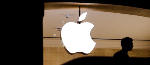 Apple alcanza una capitalización en bolsa de 1 billón de dólares