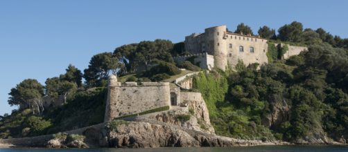 Le fort de Brégançon redevient la résidence de vacances du Président - rtl.fr