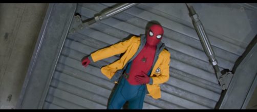 Peter Parker will likely wear his old suit in 'Spider-Man: Far From Home' [Image Credit: Scopian01/YouTube ]