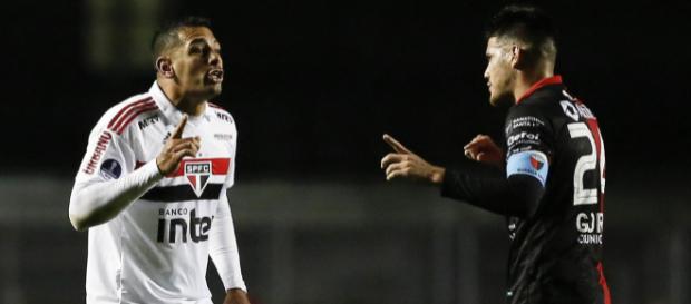 Diego Souza se desentendeu com Ortiz durante o espetáculo. Foto: Marco Galvão / Estadão Conteúdo Diego Souza se desentendeu com Ortiz durante o espetáculo. Foto: Marco Galvão / Estadão Conteúdo