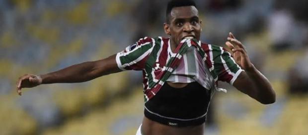 Em seu 100º jogo com a camisa do Fluminense, Digão abre o caminho para a vitória de 2 a 0 sobre o Defensor (Foto: André Durão) Em seu 100º jogo com a camisa do Fluminense, Digão abre o caminho para a vitória de 2 a 0 sobre o Defensor (Foto: André Durão)