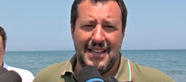 Pensioni, Salvini promette: revisione legge Fornero in manovra economica Pensioni, Salvini promette: revisione legge Fornero in manovra economica