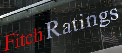 Fitch mantiene il rating ma modifica in negativo l' outlook per italia