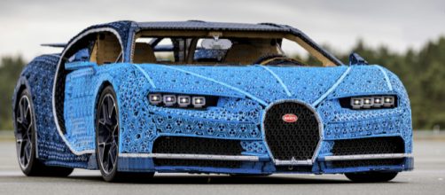 Lego presenta la Bugatti Chiron funzionante ed in scala 1:1