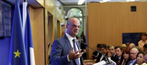 Blanquer aborde la rentrée l'esprit serein | Le Figaro | NewsstandHub - newsstandhub.com Blanquer aborde la rentrée l'esprit serein | Le Figaro | NewsstandHub - newsstandhub.com