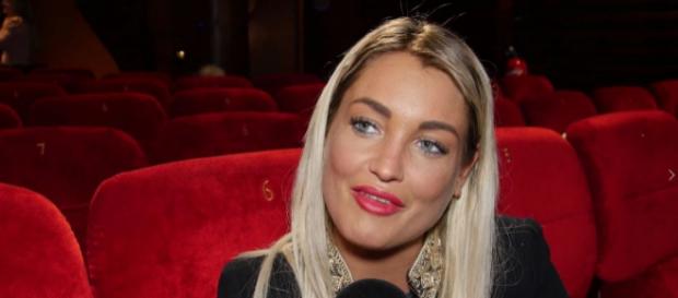 Chirurgie esthétique : Aurélie Dotremont dévoile une photo avec son nouveau nez. Chirurgie esthétique : Aurélie Dotremont dévoile une photo avec son nouveau nez.