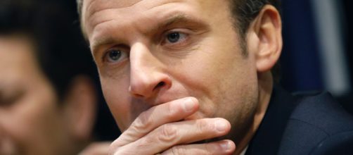 La popularité d'Emmanuel Macron atteint son plus bas niveau, selon les derniers sondages.