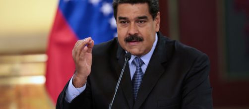 Maduro a los inmigrantes: Dejen de lavar pocetas en el exterior