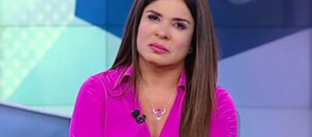 Apresentadora do SBT Mara Maravilha. Apresentadora do SBT Mara Maravilha.