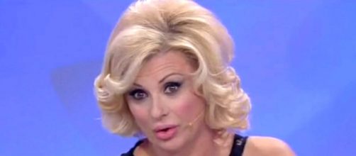 Uomini e donne, Tina Cipollari smentisce il gossip: 'A settembre sarò al mio posto'