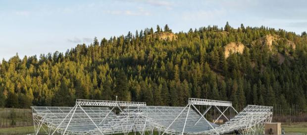 CHIME picks up deep space radio burst - Image credit - Andre Recnik | Wikimedia CHIME picks up deep space radio burst - Image credit - Andre Recnik | Wikimedia