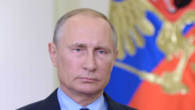 Dietro gli attacchi al Presidente Mattarella si ritiene ci sia la Russia di Putin, i servizi segreti indagano