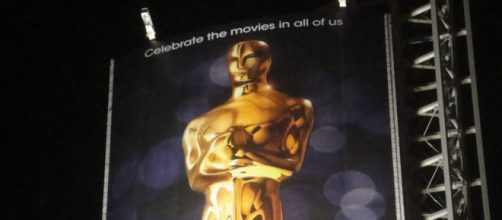 Photo of Oscars trophy. - [The Conmunity - Pop Culture Geek / Flickr]