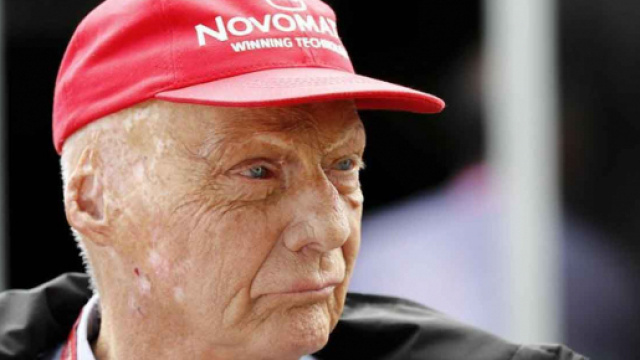 Niki Lauda tolto dal coma farmacologico, otra respira autonomamente