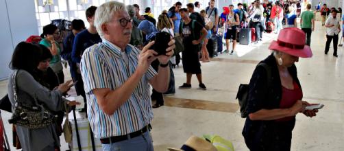 Indonesia terremoto. Unos 200 turistas españoles aguardan en el Aeropuerto Internacional de Lombok