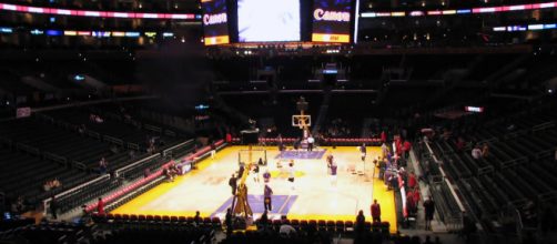 Staples Center, home of the Los Angeles Lakers. [image source: JoeJohnson2- Wikimedia commons]