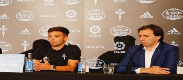 Fran Beltrán, en su presentación como jugador del Celta, con Felipe Miñambres Fran Beltrán, en su presentación como jugador del Celta, con Felipe Miñambres