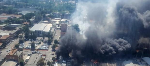 Immagine dall'alto dell'incidente (foto Vigili del Fuoco) Immagine dall'alto dell'incidente (foto Vigili del Fuoco)
