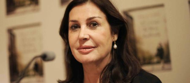 Los momentazos de Carmen Martínez-Bordiú en 'Sábado Deluxe' - okdiario.com Los momentazos de Carmen Martínez-Bordiú en 'Sábado Deluxe' - okdiario.com