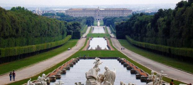 Reggia di Caserta ed i furbetti del cartellino. Custodi licenziati in tronco. Reggia di Caserta ed i furbetti del cartellino. Custodi licenziati in tronco.