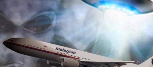 Los alienígenas pudieron haber desaparecido el vuelo de Malasia Airlines