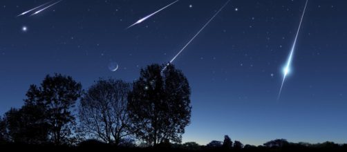 Il 10 agosto torna il fenomeno delle Peseidi, le stelle comete che sembrano provenire dalla costellazione di Perseo