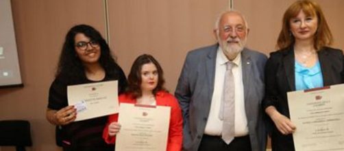 ITALIA/ Loredana y Francesca, madre e hija con síndrome de Dawn se graduaron el mismo día