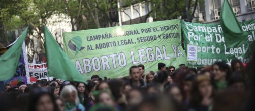 No alla legge sull'aborto in Argentina - fonte foto: teleSUR