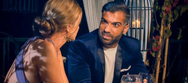 Die Bachelorette hat gleich zwei Männer durch freiwillige Auszüge in Folge 4 verloren Die Bachelorette hat gleich zwei Männer durch freiwillige Auszüge in Folge 4 verloren