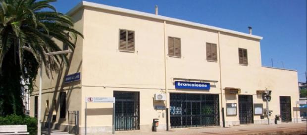 La stazione ferroviaria di Brancaleone, in provincia di Reggio Calabria. La stazione ferroviaria di Brancaleone, in provincia di Reggio Calabria.