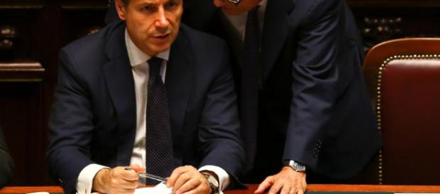 Pensioni anticipate, ipotesi doppia anzianità: uscita quota 100 e 42 anni di contributi. Pensioni anticipate, ipotesi doppia anzianità: uscita quota 100 e 42 anni di contributi.