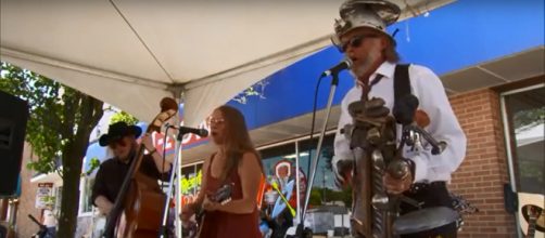 An annual festival celebrates the washboard as an instument in Logan, Ohio. [Image source:CBS Sunday Morning-YouTube]