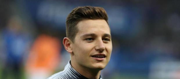 Florian Thauvin a donné son avis sur le récent transfert de Kevin Strootman Florian Thauvin a donné son avis sur le récent transfert de Kevin Strootman