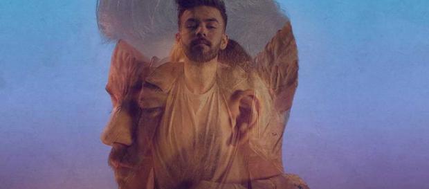 Portada del primer disco de Agoney Portada del primer disco de Agoney