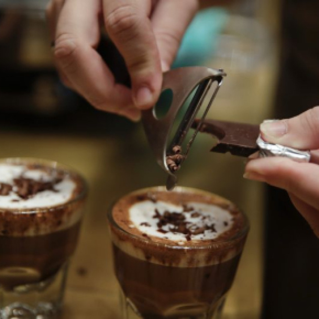 Starbucks abre su primera cafetería en Italia