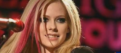 Avril Lavigne Is Making New Music After Fighting Her Way Back From Lyme Disease 0425