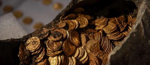 Eccezionale scoperta a Como: almeno 300 monete d'oro romane emergono durante i lavori in centro di costuzione di abitazioni.