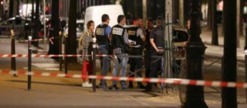 Paris : un homme armé d'un couteau blesse sept personnes, dont quatre sont grièvement blessées.