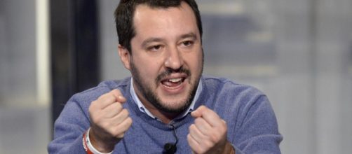 Salvini propone l'uscita a 62 anni