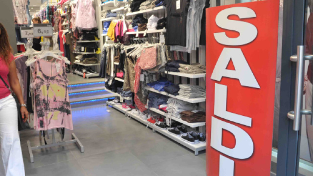 Negozi aperti la domenica, ma solo il 25%