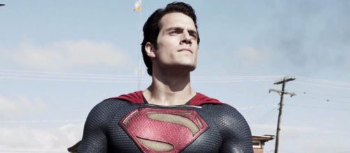 Cine] Henry Cavill define Batman v Superman: Dawn of Justice como ... - blogdesuperheroes.es