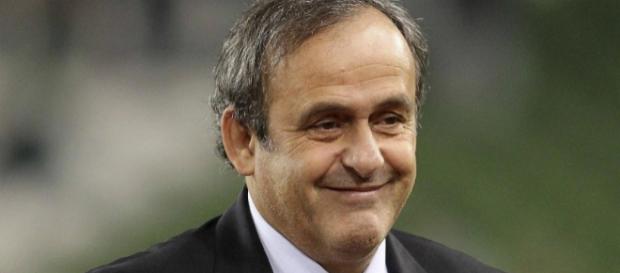 Michel Platini avoue que l'OM a réussi en Ligue des Champions grâce à son équipe et aux investissements de Bernard Tapie Michel Platini avoue que l'OM a réussi en Ligue des Champions grâce à son équipe et aux investissements de Bernard Tapie